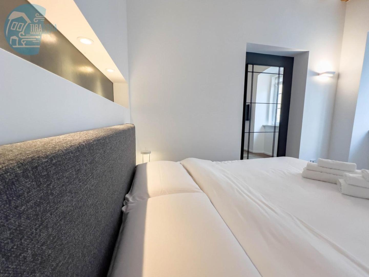 San Nicolo 14 Tirabora Short Rent Apartment Trieste Luaran gambar