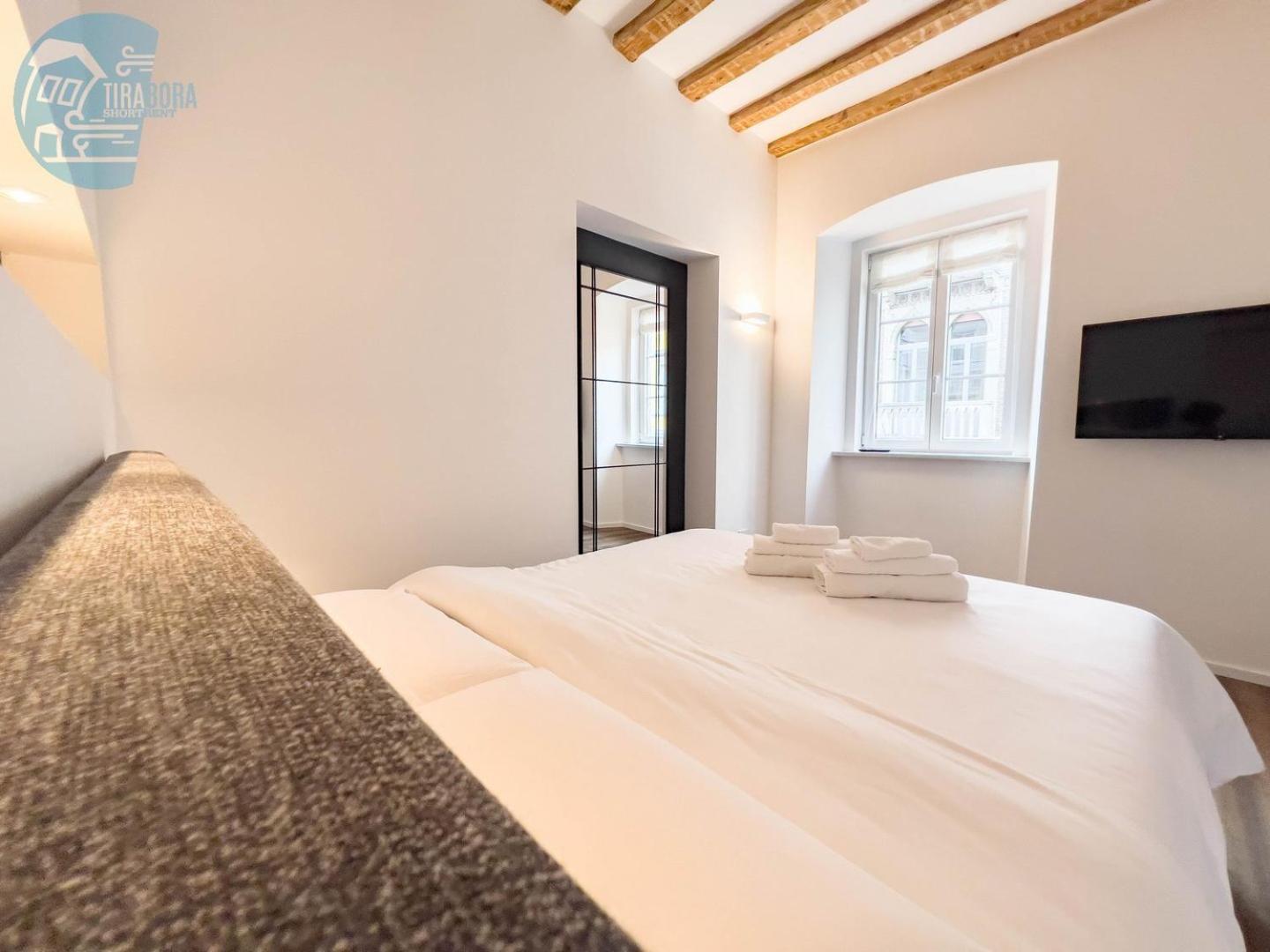 San Nicolo 14 Tirabora Short Rent Apartment Trieste Luaran gambar