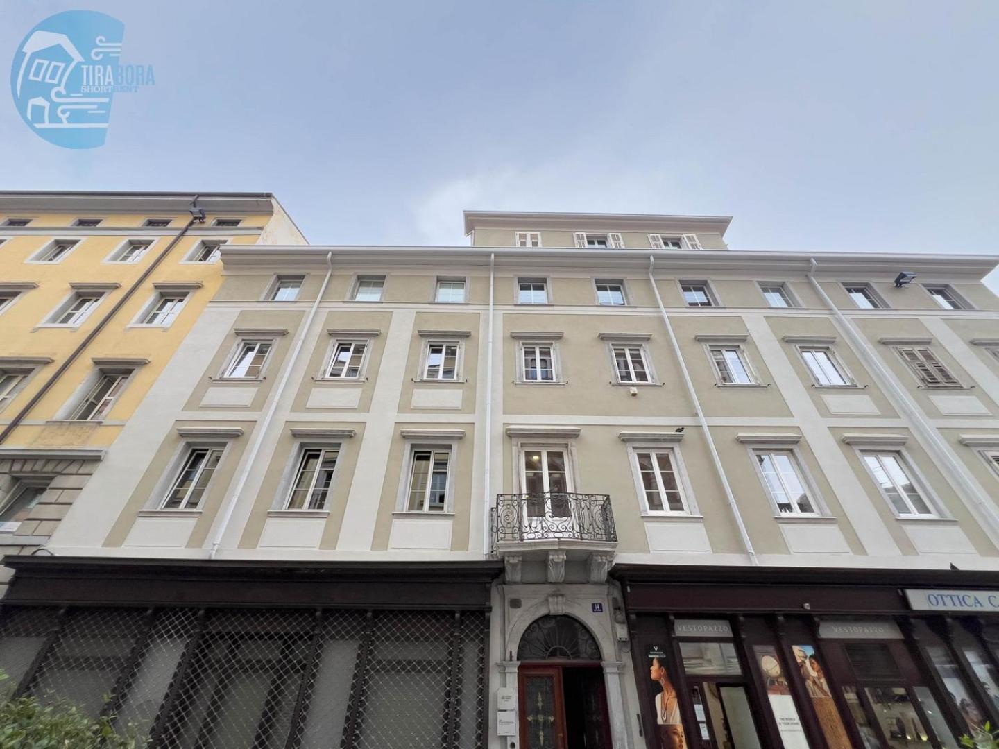 San Nicolo 14 Tirabora Short Rent Apartment Trieste Luaran gambar
