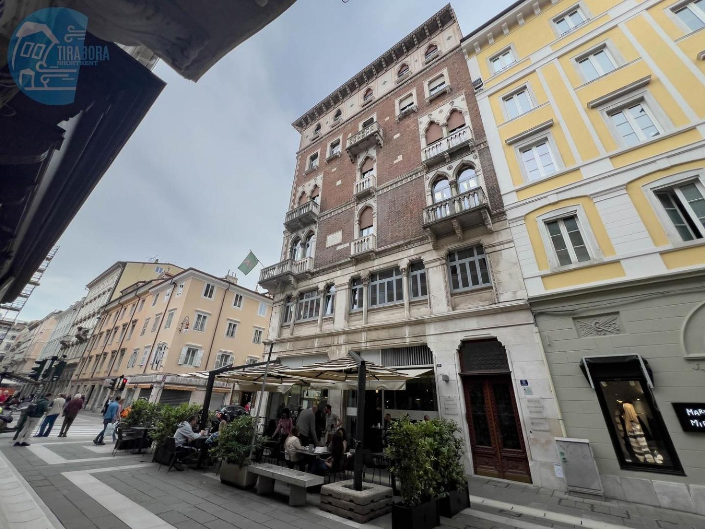 San Nicolo 14 Tirabora Short Rent Apartment Trieste Luaran gambar