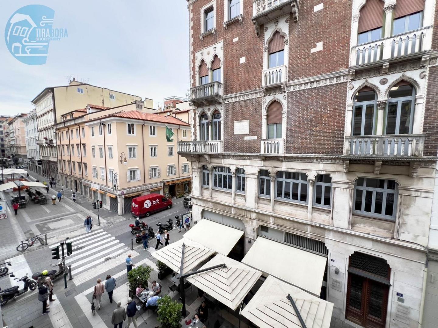 San Nicolo 14 Tirabora Short Rent Apartment Trieste Luaran gambar