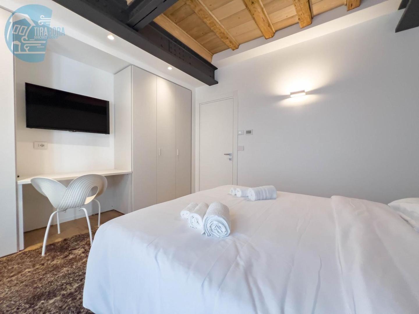 San Nicolo 14 Tirabora Short Rent Apartment Trieste Luaran gambar