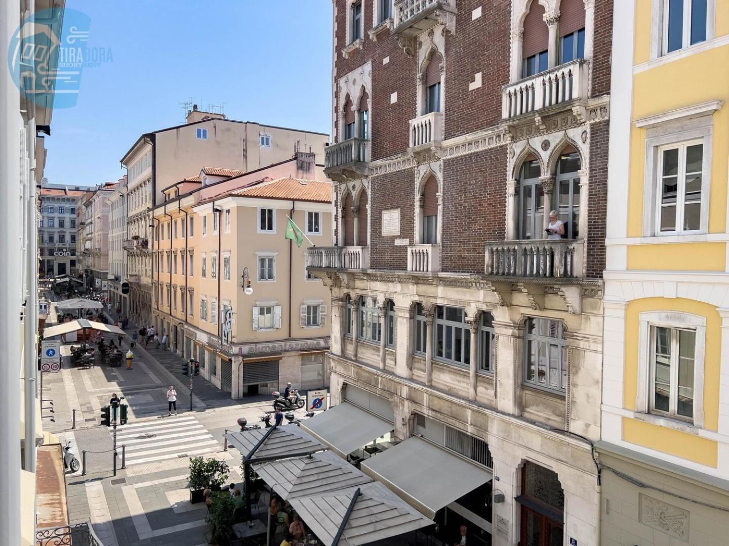 San Nicolo 14 Tirabora Short Rent Apartment Trieste Luaran gambar